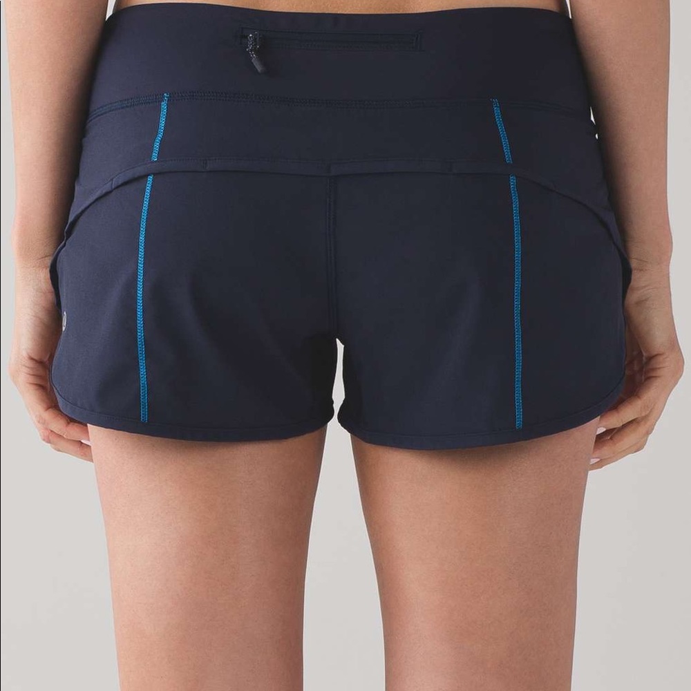 RARE LULULEMON SIZE 6 SPEED UPS